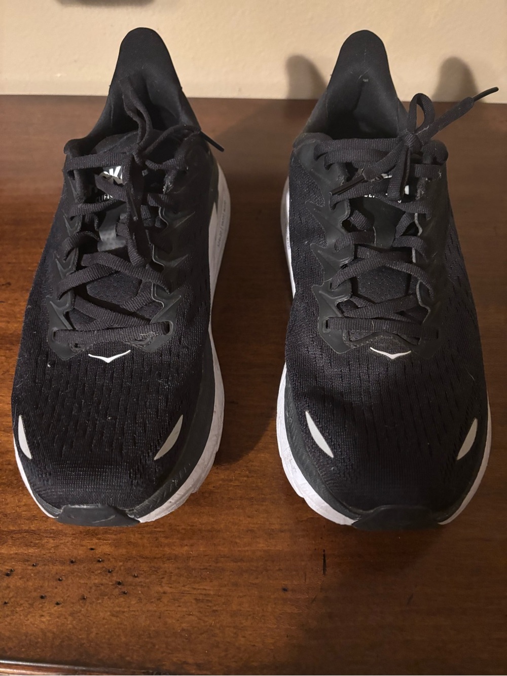 HOKA Clifton 8 / Color Black Woman Running Shoes - size 10 or Man Size 8.5